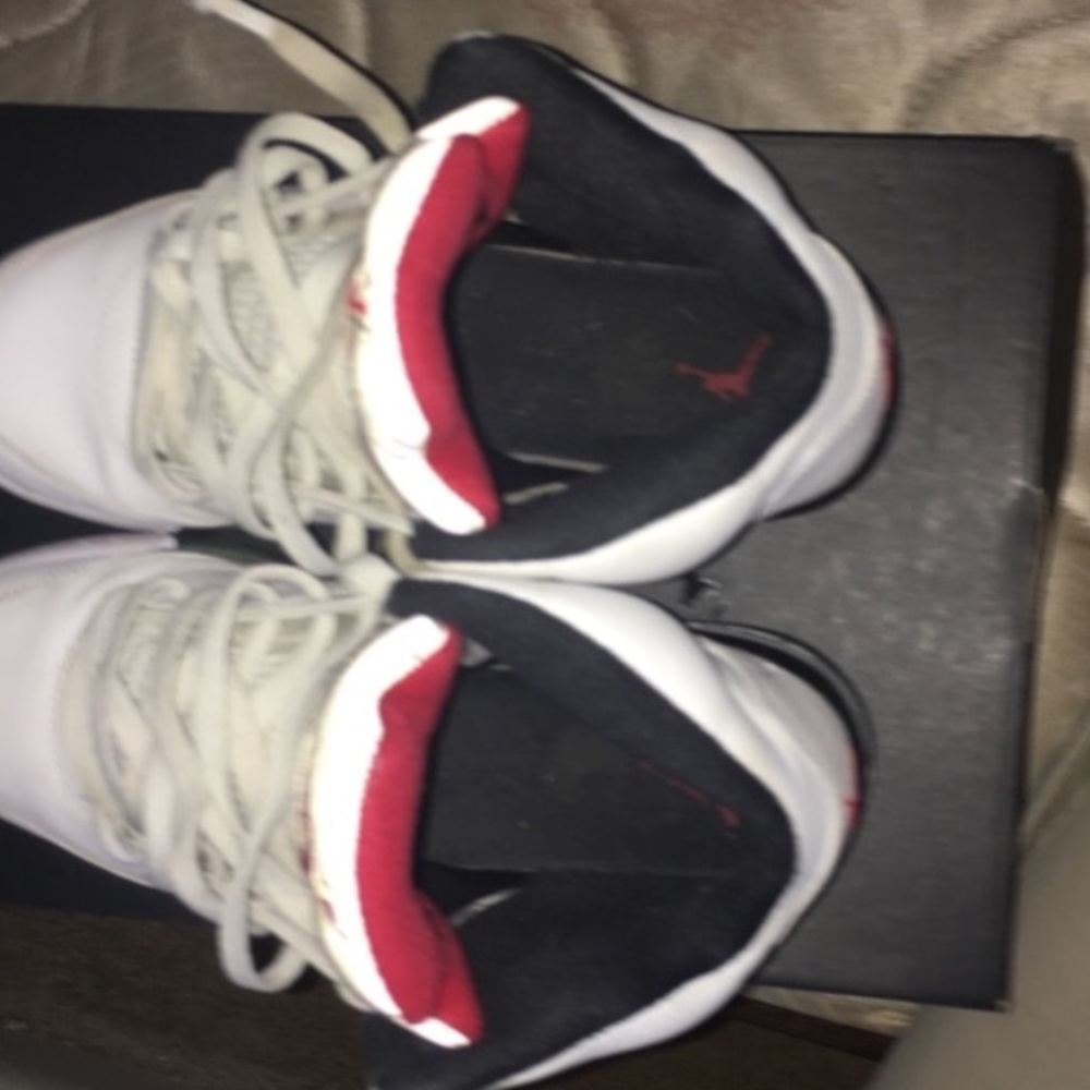 Selling Jordan 5 - Picture 4 of 8